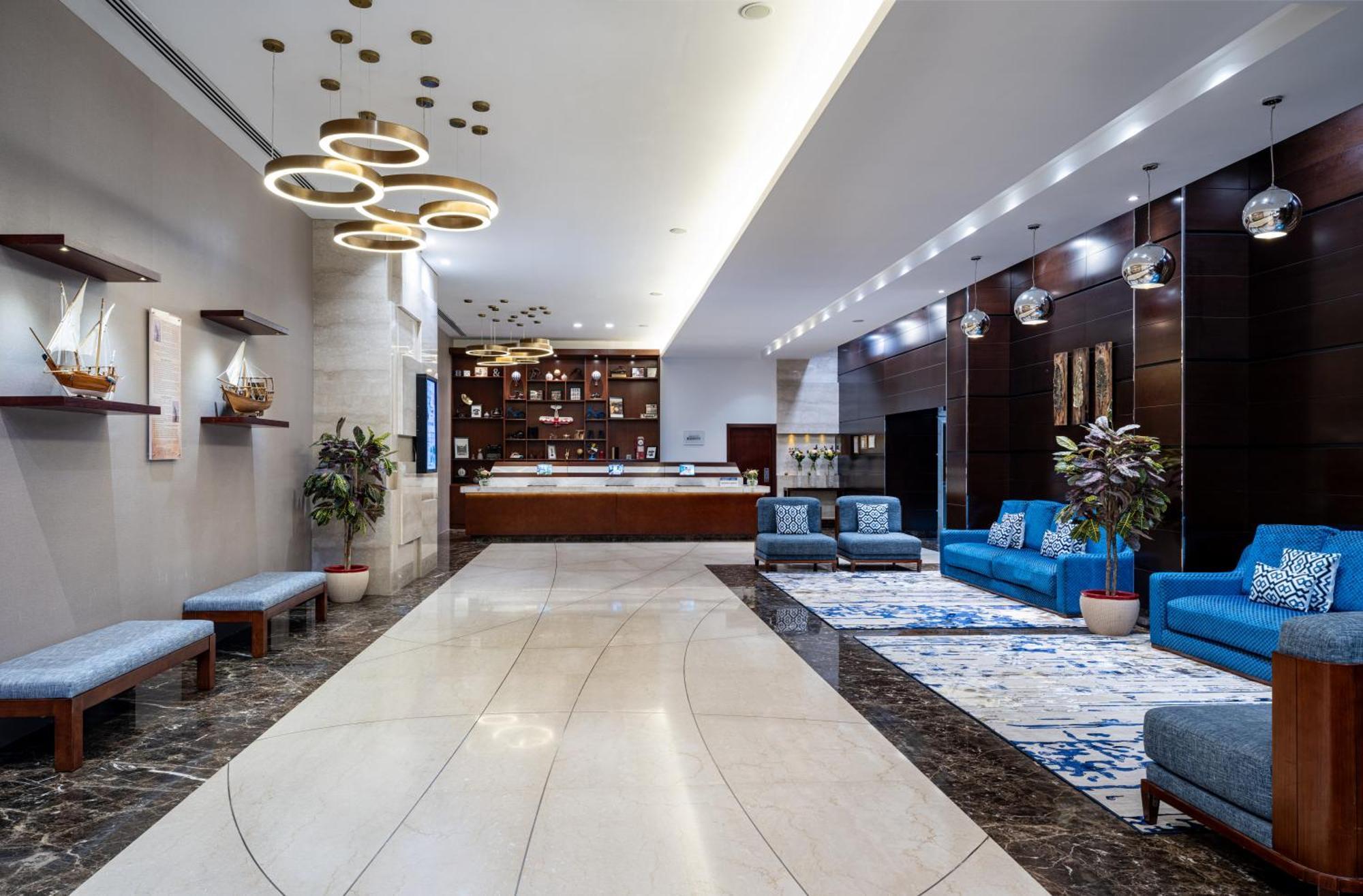 Four Points By Sheraton Sharjah Bagian luar foto
