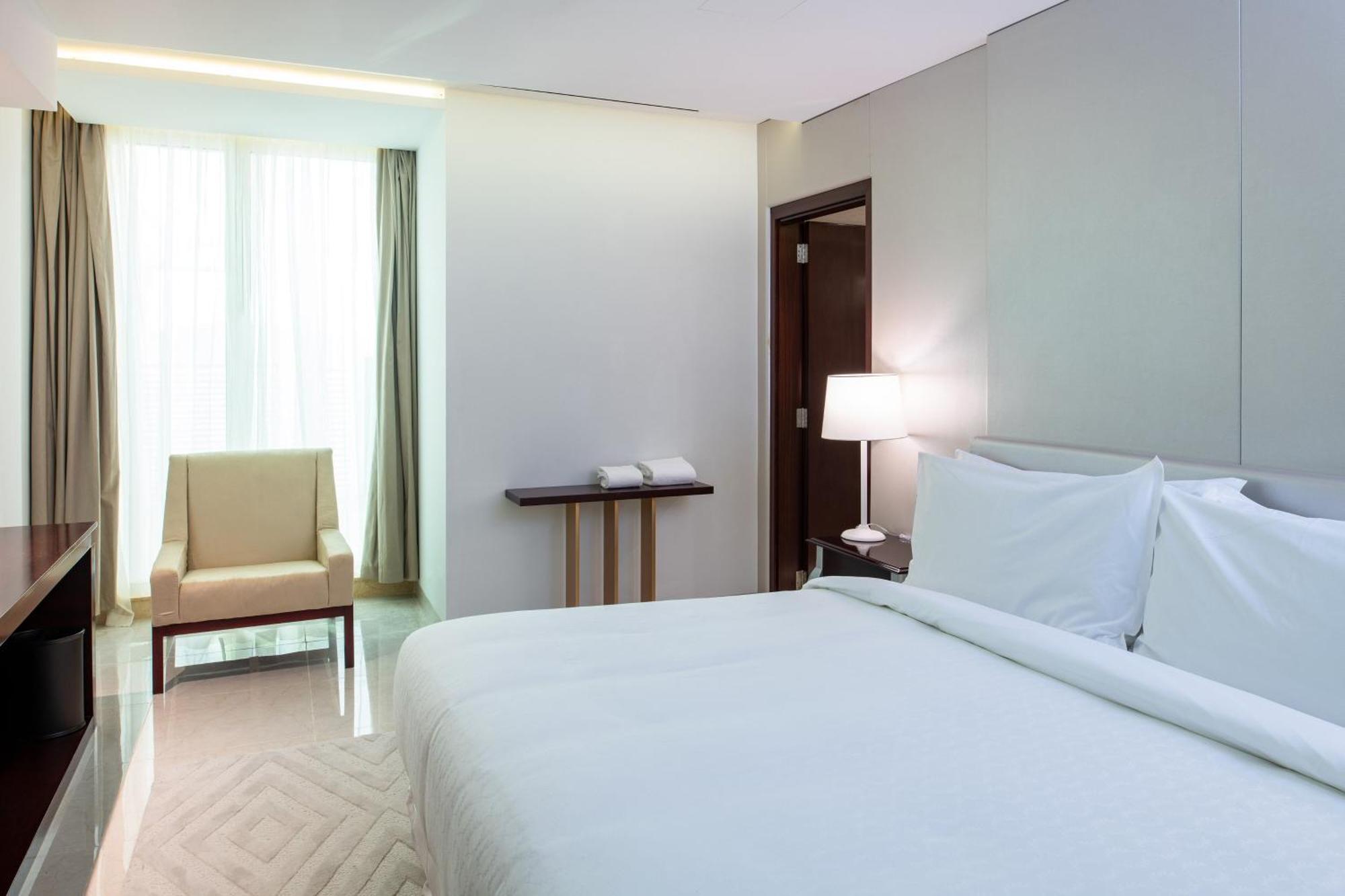 Four Points By Sheraton Sharjah Bagian luar foto